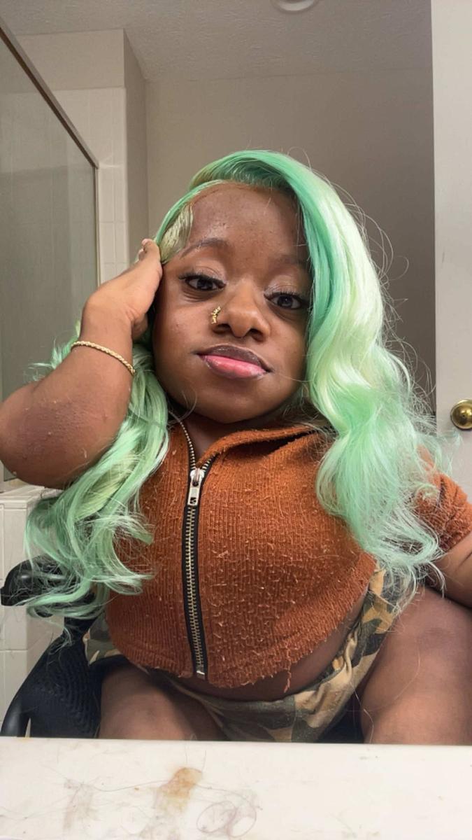 Item: HD 13x6 Lace Front Wig , 20 inch