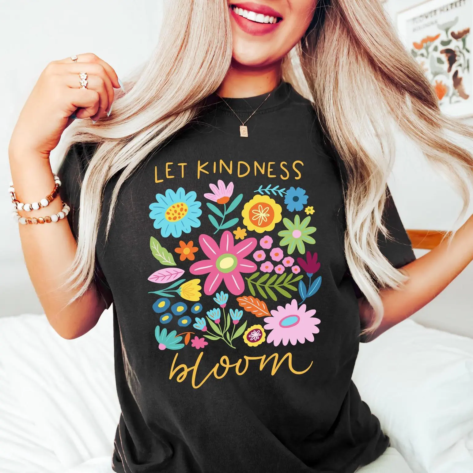 Women's Short-Sleeve "Let Kindness Bloom" Graphic T-Shirt - Smooth Seamless Fabric, Retro Flower Aesthetic, Inspirational Top for Summer Country Concerts