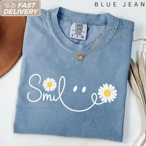 Smiley Daisy Womens Shirts, Emoji Smile Tee for Mom, Comfort Colors, Trendy Floral Tee Shirts, Inspirational Gift for Her, Summer Vibe Gifts