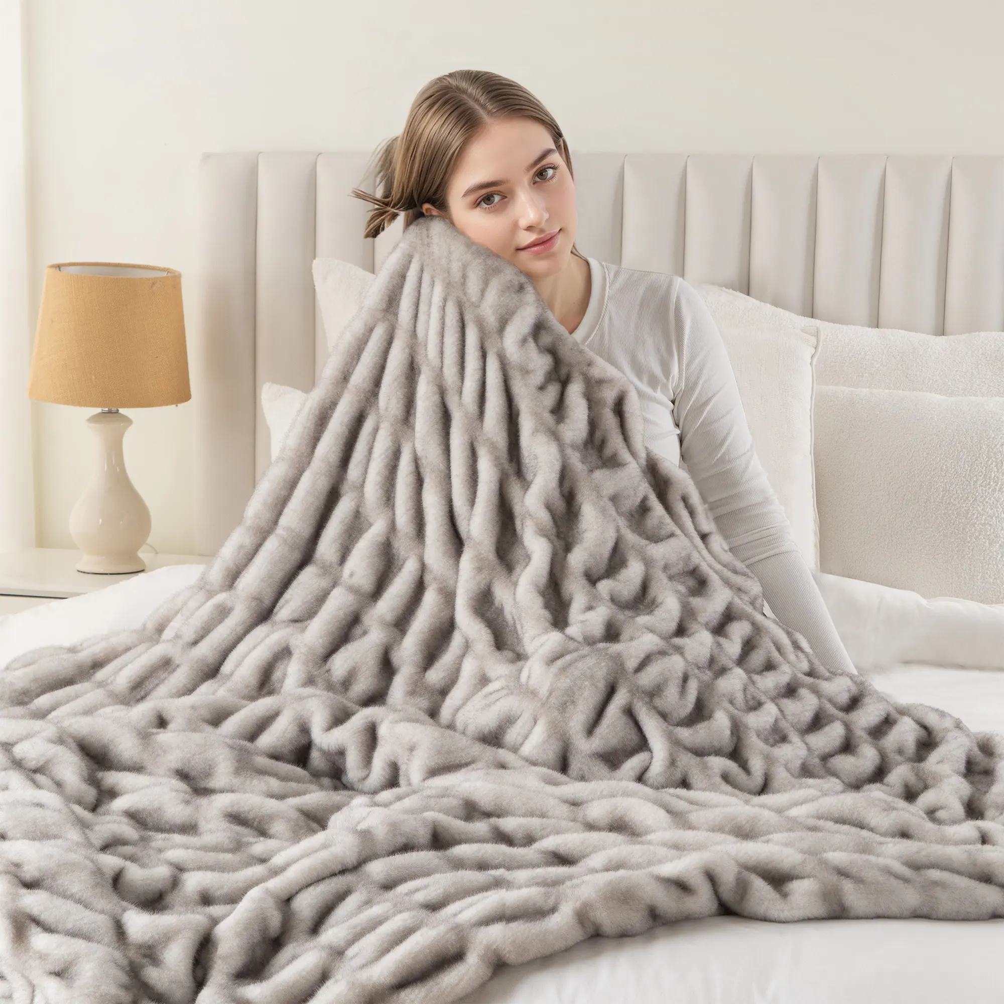 Battilo I Nimbus Blanket, Rabbit Faux Fur Throw Blanket for Couch, Soft Fluffy Ruched Fur Blanket Throw, Fuzzy Mink Blanket,Tip Dye