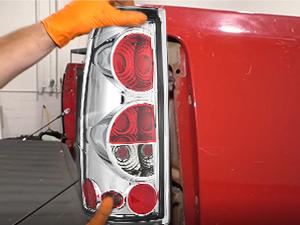 Nilight Taillight Assembly for 1999 2000 2001 2002 2003 2004 2005 2006 2007 Chevy Silverado 1500 2500 3500 1999-2002 GMC Sierra Rear Lamp Replacement with Classic Body OE Style Truck Car Accessories Automotive