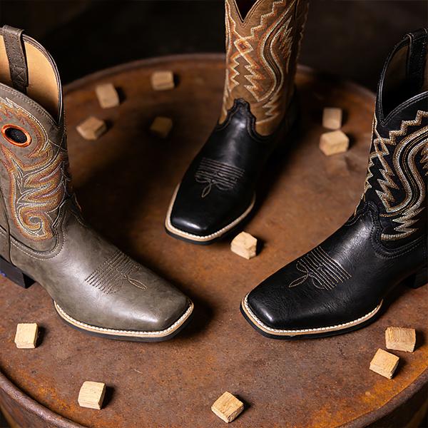 Palitutu Cowboy Boots for Men -Square Toe Botas with Classic Embroidered,Comfortable and Fashion Soft PU Leather,Fashion Closed Walking Shoes