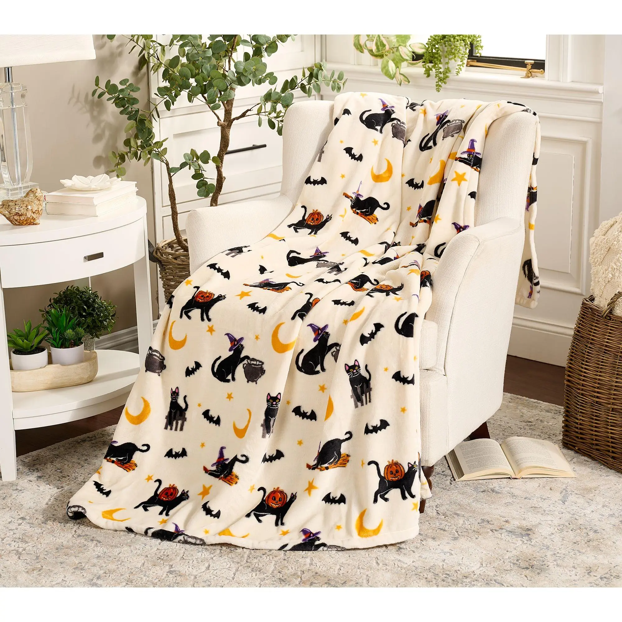Hay & Harvest 60x80 Halloween Plush Printed Throw