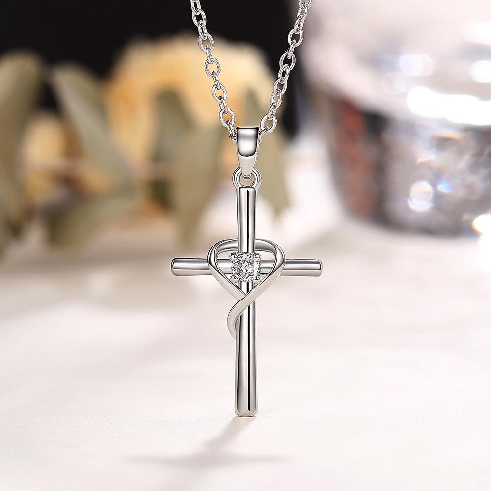 Women's Creative Cross Heart Zirconia Pendant Jewelry Women Birthday Anniversary Pendant Necklace Jewelry Party Wedding Gift Synthetic Zirconia Classic Cross Pendant Necklace