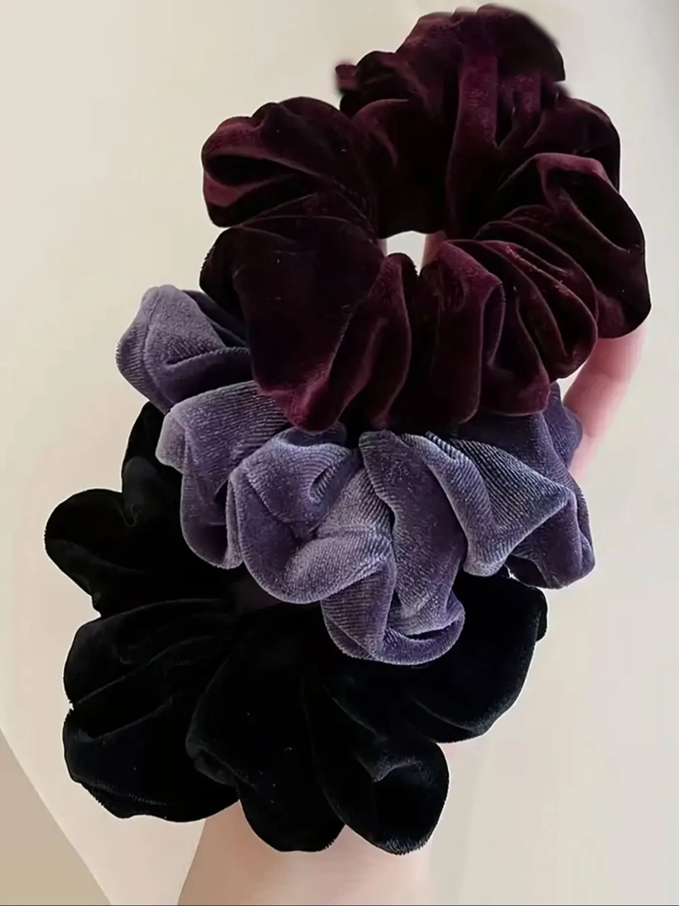 Women's New Solid Color Fashion Velvet Hair Circle Scrunchie 12cm/4.7in, Hair Scrunchies, Daily Commute School Party Gift, Bathing Washing Face Use