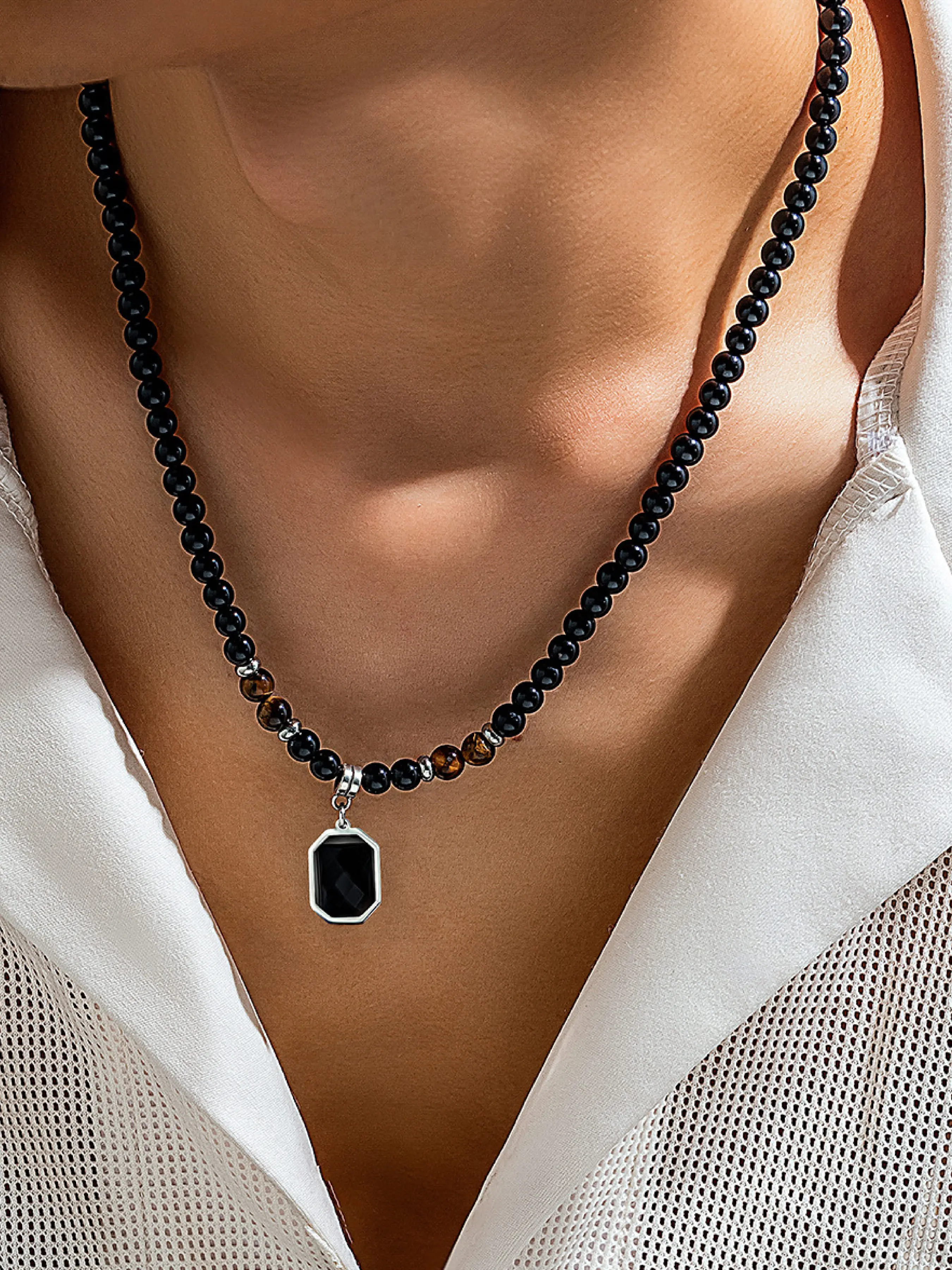 Handcrafted Beaded Artificial Crystal Necklace with Square Stone Pendant, Statement Necklace, Elegant Fashion Accessory for Everyday Wear, Perfect Gift for Meditation and Healing, Beaded Pendant Necklaces, Jewelry Necklace