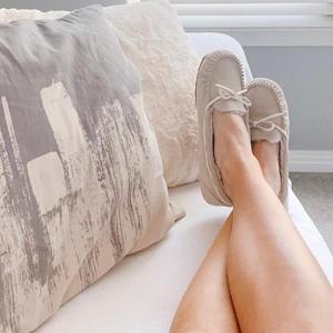 KOLILI Women's Moccasins Comfortable Soft Indoor Cotton Shoes Outdoor Warm Versatile Home Shoes with Non-slip Rubber Soles Suede Flats SpringStatements