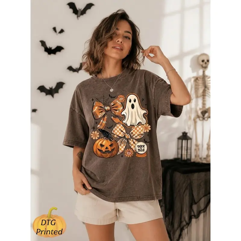 Women's DTG Printed Elegant Gradient Short Sleeve Washed T-Shirt-Black, Halloween Coquette Bow Ghost Crew Neck, Soft Cotton Oversized Unisex Fall Spooky Casual Top, Checkered Crow Pumpkin Bat Streetwear, Breathable Thoughtful Gift