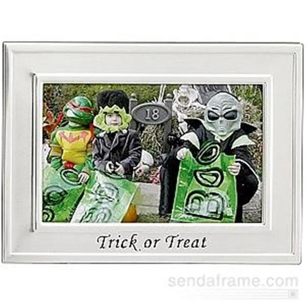 212 MAIN Classic Rectangular Wooden Photo Display Frame, 6x4 Trick or Treat Rectangle Picture Frame, Lawrence Frames 508864, Baby & Maternity Room Halloween Decor