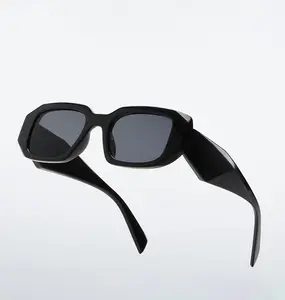 Chic 90's Vintage Square Sunglasses for Men & Women - Trendy Rectangle Frames with UV Protection for Fashion Enthusiasts and Trendsetters