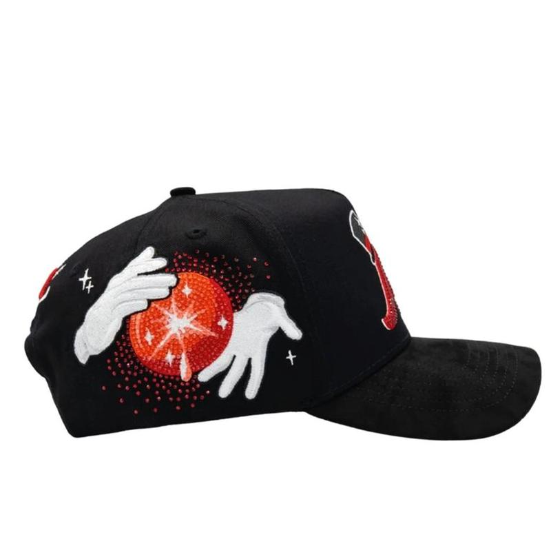 31 Hats x El Mago Collaboration Edition – Premium Streetwear Snapback Cap with 3D Embroidered “El Mago” Logo & Urban Magic Design for Men & Women.