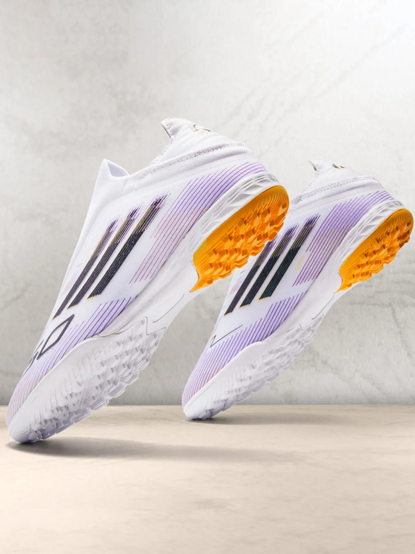 Men's Football Shoes Short Studs Tf Soccer Shoes Comfortable Adult Competition Sports Shoes Outdoor Men's Shoes Youth Couple Same Style Training Shoes Soccer Shoes Soccer Cleats Football Boots Athletic Shoes