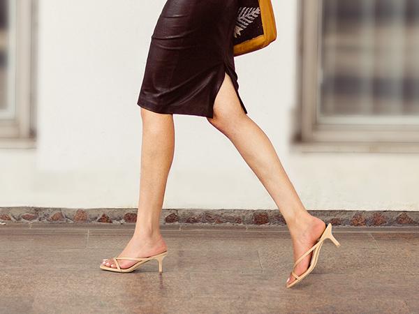 DREAM PAIRS Heels for Women Flip Flops Kitten Low Heels Open Square Toe Thong Heeled Sandals Sexy Fashion Comfort Shoes for Party Casual Slides