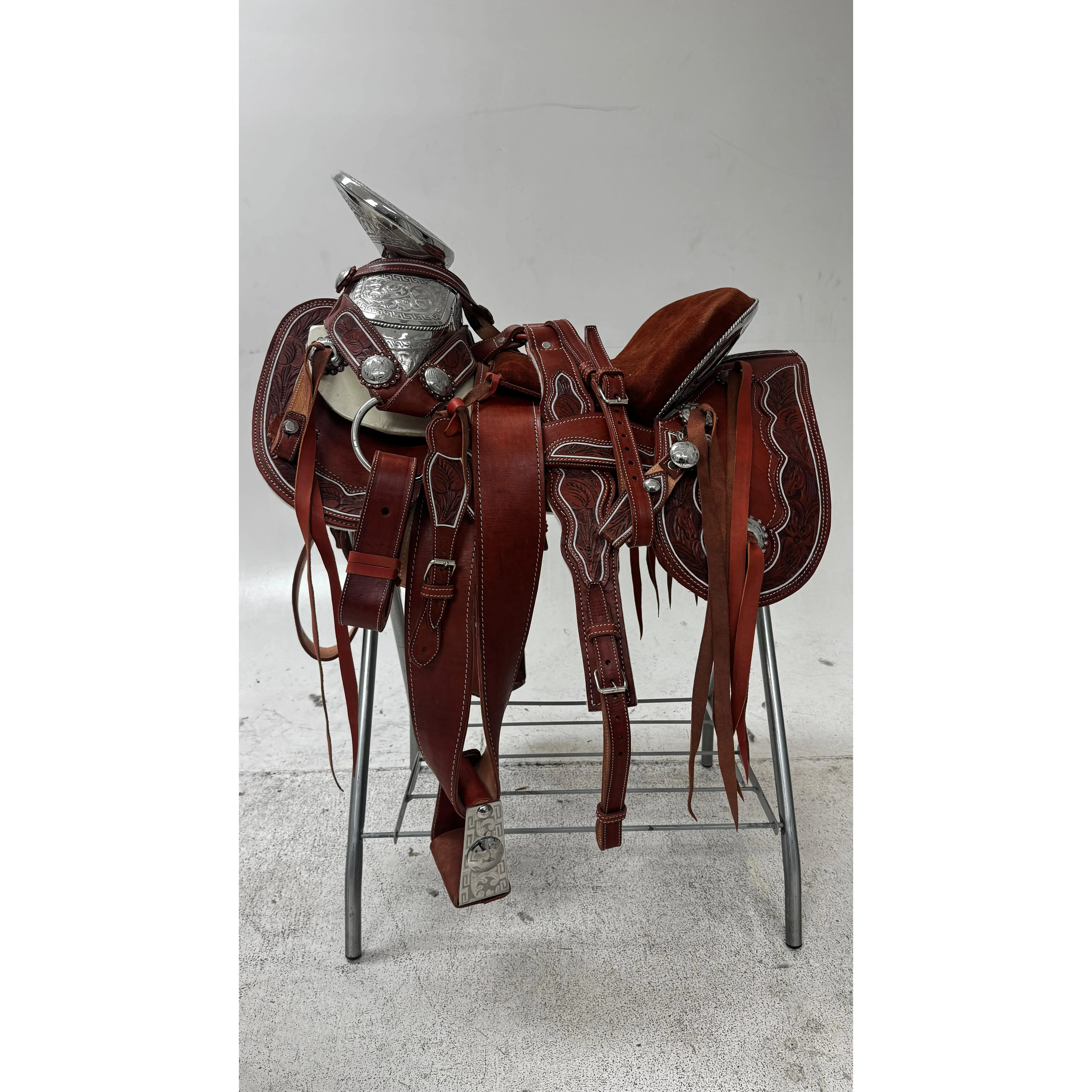 Charro Saddle – Chestnut Leather with White Stitching & Silver (15.5”)