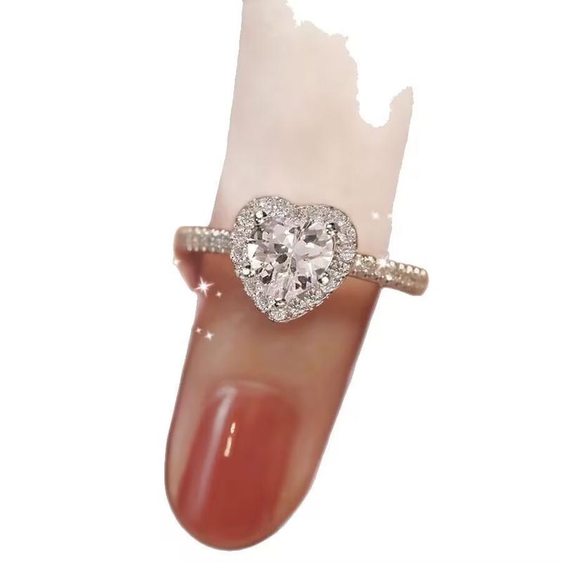 【PANG Jewelry】Women's ring, a heart-shaped ring decorated with sparkling zircons in a sweet style. It is a fashionable, casual and exquisite piece of jewelry suitable for parties. It can be given as a gift or as an engagement ring