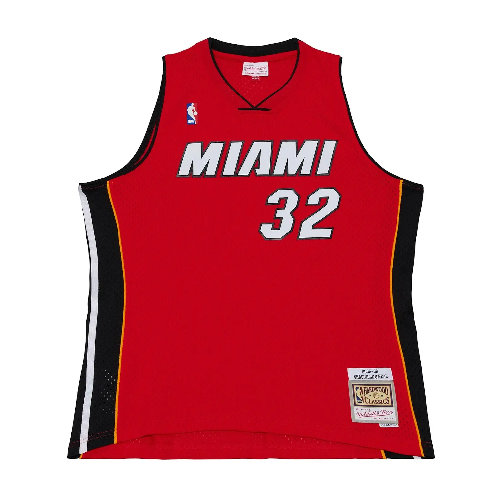 Mitchell & Ness Shaquille O'Neal Miami Heat 2005-06 Red Cotton Swingman Jersey, Machine Washable, Regular Fit Professional Sports Clothing