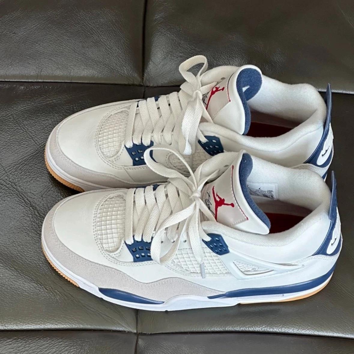 Nike SB x Jordan Air Jordan 4 "Navy" Textile & Synthetic Leather Mid-Top Retro Basketball Shoes Unisex White & Blue All Seasons Lightweight Comfortable Versatile