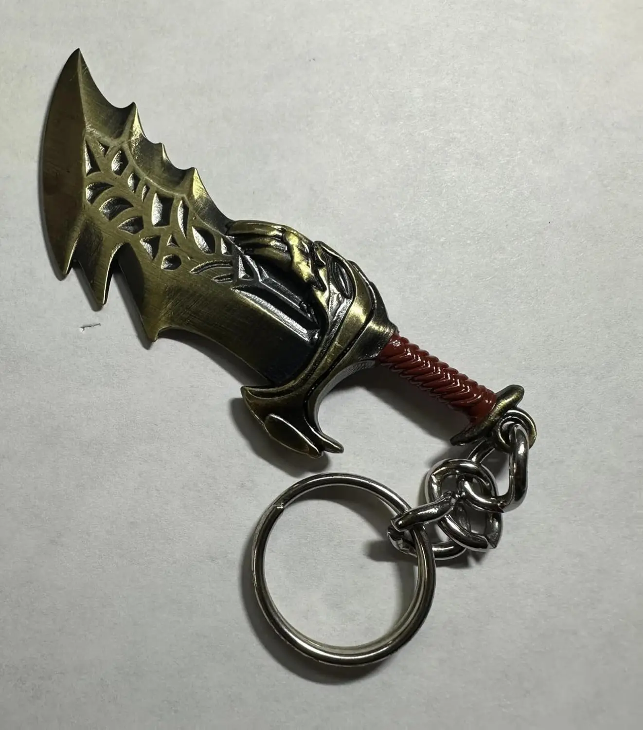 God of War Thor Hammer Mjölnir Metal Keychain - Zinc Alloy Key Holder & Backpack Pendant for God of War Fans - Durable & Elegant Design