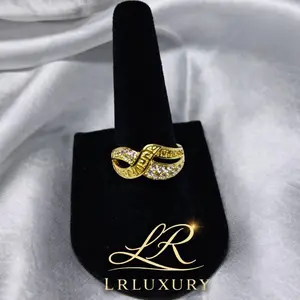 19 Infinity Sparkle Ring – 14K Gold Laminated