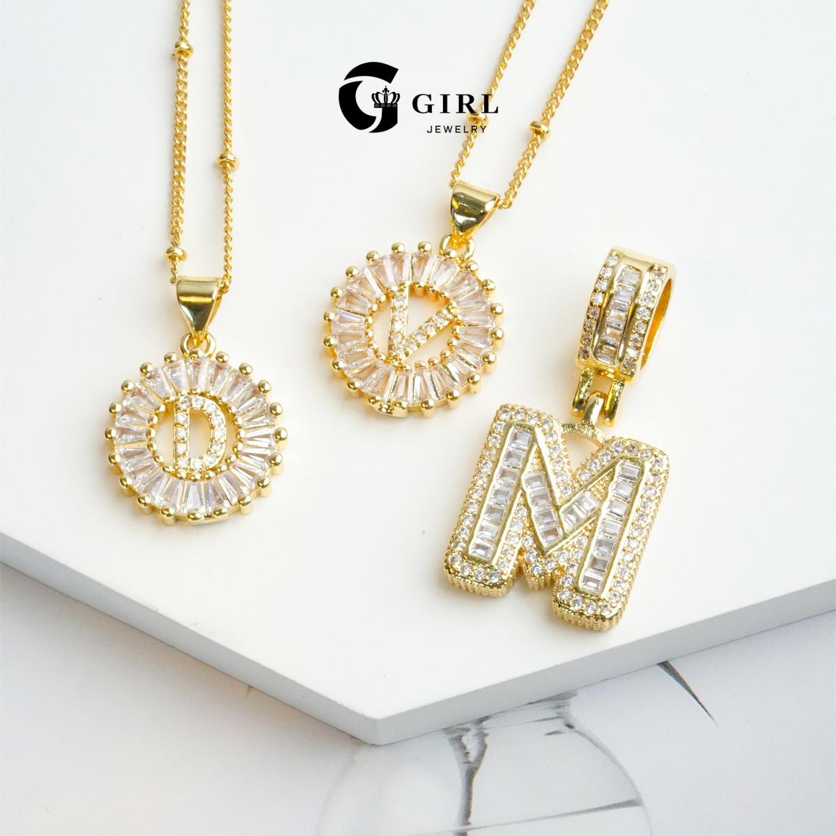 GGIRL Letter Necklace 18k Gold Plated Bling Dainty Necklaces Trendy Chunky Necklace Personalized Round Circle Pendant Zirconia Letters Name Crystal for Women 26 Alphabet Necklace Fashion Jewelry Gift for Holiday Haul Christmas Birthdays Anniversaries