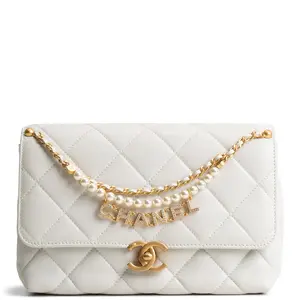 Pre-owned CHANEL Quilted Lambskin Leather Crossbody Bags CC Pearl Lambskin Quilted Flap Bag Chalk White