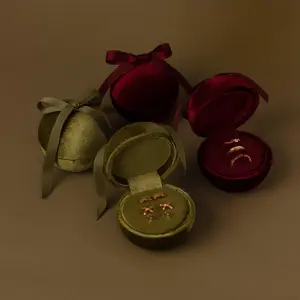 Ornament Jewelry Box by Caitlyn Minimalist - Round Velvet Ring Box in Red & Green - Christmas Gift for Wife
