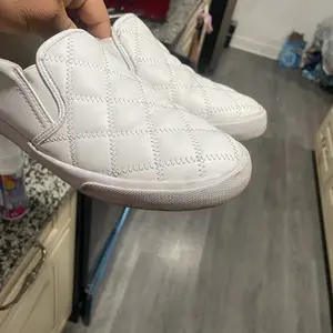 Yass Clean Bootifully Foam White Shoe Cleaner Sparkling White 200ml 7 OZ 4PACK - Use a Gentle Brush to Remove Stains - Trainer Cleaner，dealsforyou|summerwins|summersale|midyearsale|restock|dealsforyoudays|DFYD