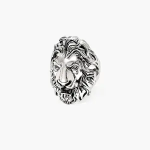 en route Lion Guard Ring in Silver, Fierce Lion Motif with Textured Mane Details, Commanding Masterpiece for Bold Expression & High-Impact Styling