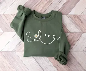 Daisy Smile Sweatshirt, Positive Shirts, Cute Fall Sweatshirt, Floral Shirt For Women, Women's Flower Sweatshirt, Minimalist Sweater