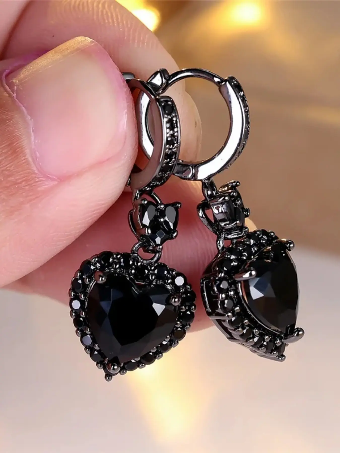 Heart-shaped earrings made of synthetic black crystal zirconia, stylish and minimalist design, perfect for weddings and daily wear as a piece of women's jewelry valentine's day gift, Heart Stud Earrings