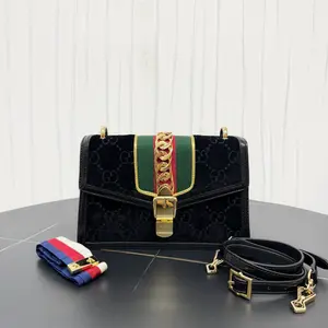Pre-owned GUCCI Velvet Shoulder Bags 7.8'' R13969 Shoulder Bag C6841210437 0131 T1 Chloe