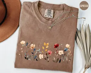 Comfort Colors Wildflower Shirt, Playful Floral Cottagecore Graphic Tee, Aesthetic Botanical Illustration T-Shirt, Trendy Oversized Flower Garden Design, Premium Garment Dyed Nature Lover Wild Flower Apparel