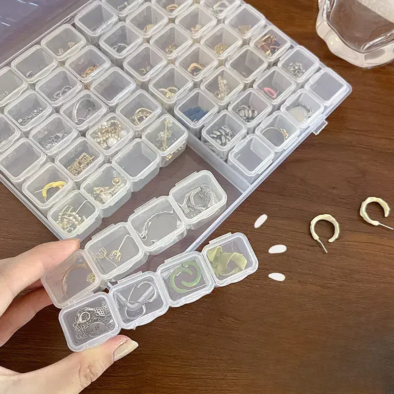 Dustproof Storage Modern Square PP Eco-Friendly Transparent Plastic Organizer Box - 28/56 Grid Sort, 7 Removable Rows, 4 Small Grids Per Row, Easy Access, Durability and Longevity, for Beauty, Diamond Painting Cross Stitch Accessories (Clear/28 with Lid),