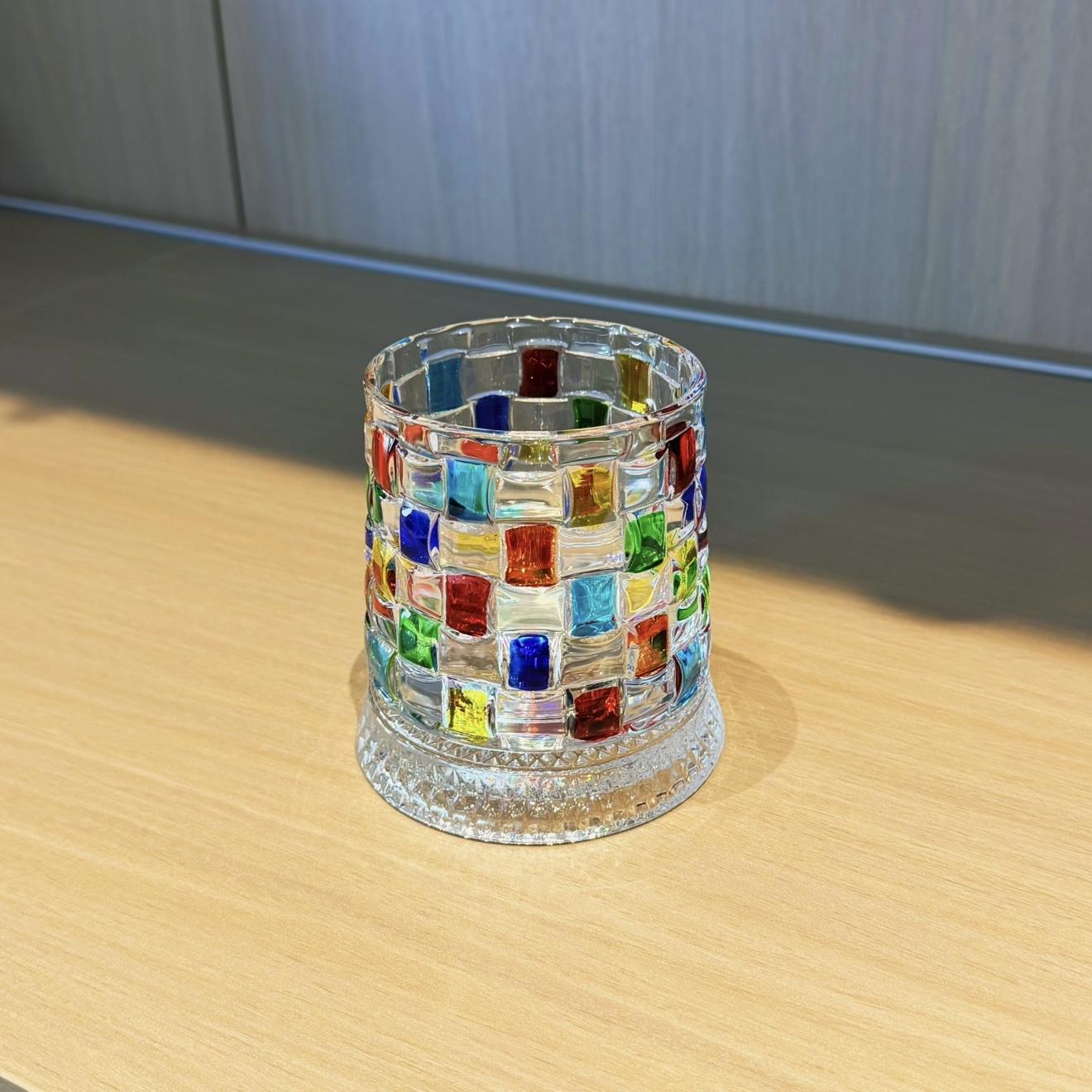 Hand-Painted Embossed Rotating Whiskey Glass – Minimal Luxury Crystal Tumbler with Smooth Spin Design Hand-Painted Embossed Rotating Whiskey Glass – Minimal Luxury Crystal Tumbler with Smooth Spin Design