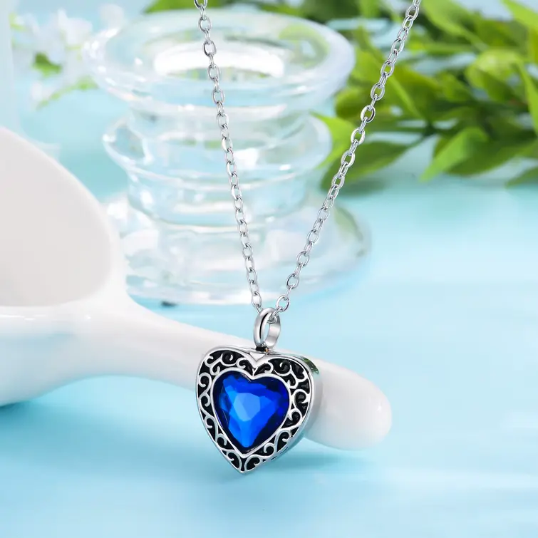 Vintage 316L Stainless Steel Cremation Keepsake Heart Pendant Necklace - 20"