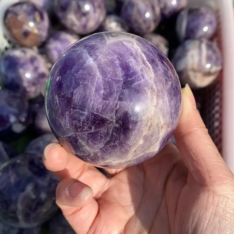 Natural high-quality dreamy amethyst ball, with random styles, can be used as a crystal collection, home decoration, geological gift, mineral specimen, and a unique home decoration item. It is an ideal gift for crystal collectors light up decor aesthetic