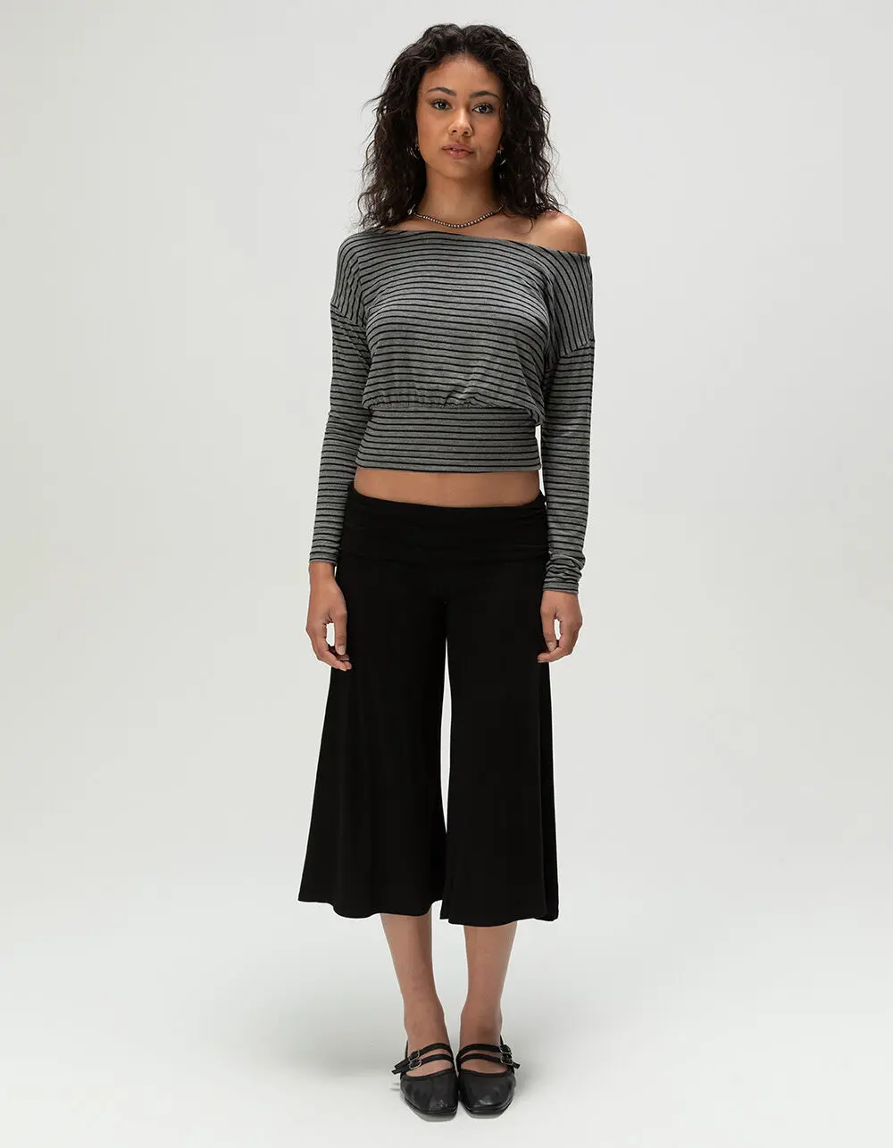 FULL TILT Womens Low Rise Gaucho Pants