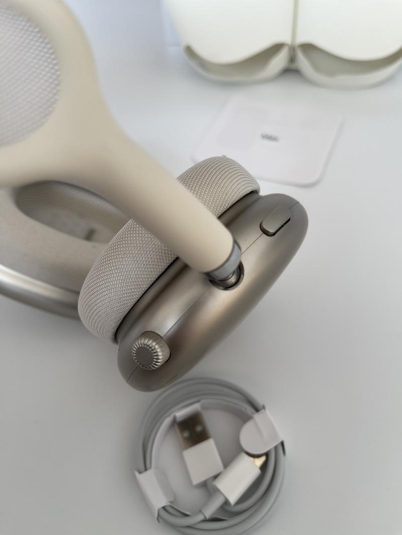 Wireless Bluetooth Headphones with Active Noise Cancellation Removable Earplugs for Winter Warmth Compatible with iOS Android Music Walking Sports Wireless Bluetooth Headphones with Active Noise Cancellation Removable Earplugs for Winter Warmth Compatible with iOS Android Music Walking Sports