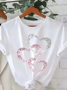 Fashionable heart-print crewneck T-shirt, minimalist design, comfortable and breathable, a versatile wardrobe essential for everyday casual wear, local shipping, unisex