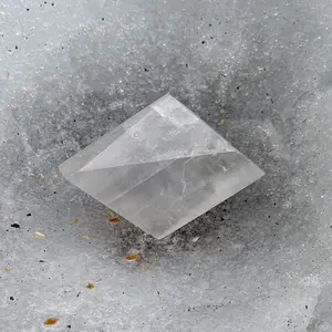 Iceland Optical Calcite Rhomb — Clear Double Refraction Formation (Untreated)