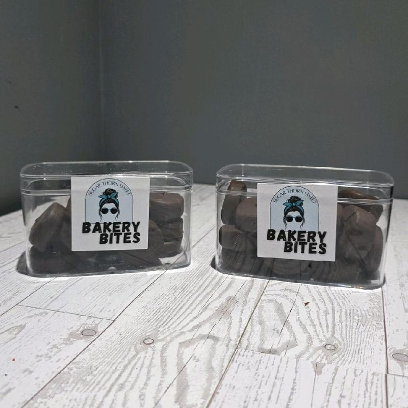 Triple Chocolate Cake Bites