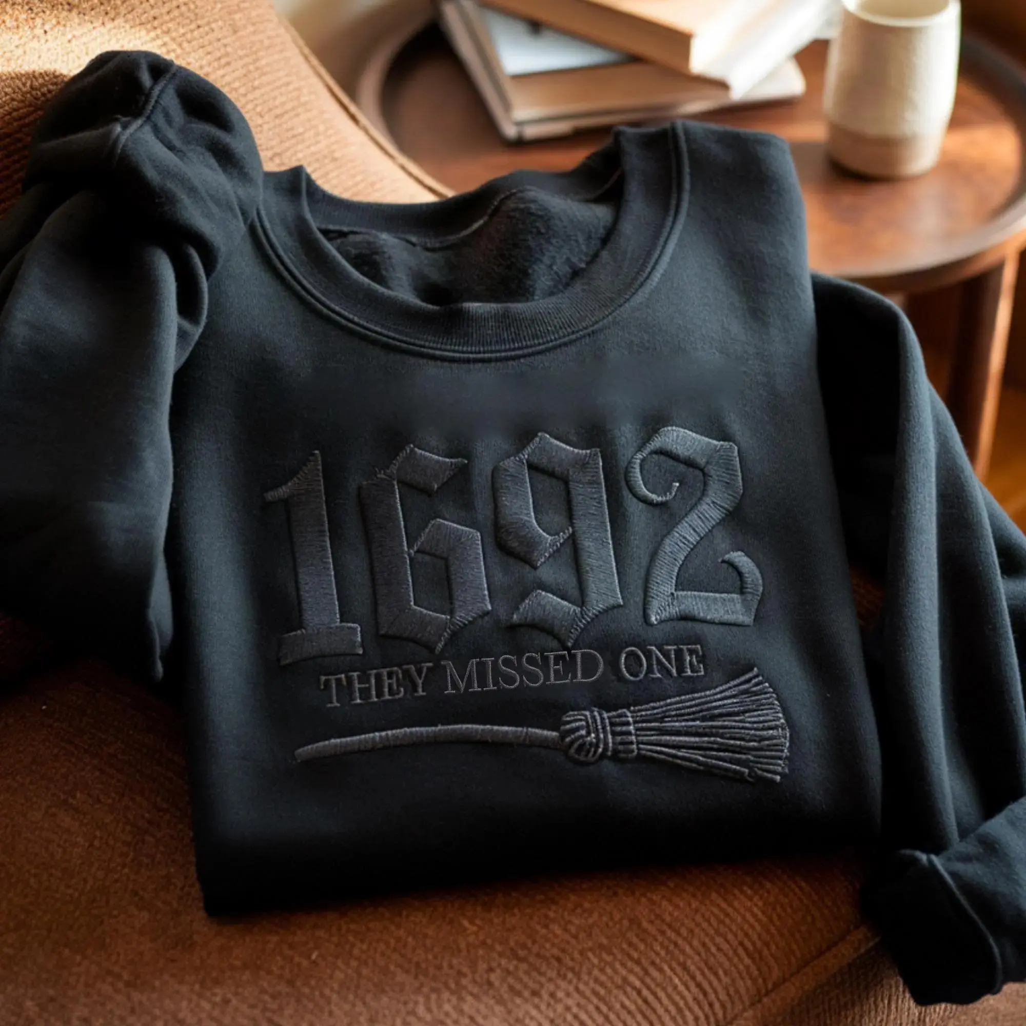 [Made in US] Salem Witch Embroidered Sweatshirt T Shirt Hoodie 1692 Halloween Gift
