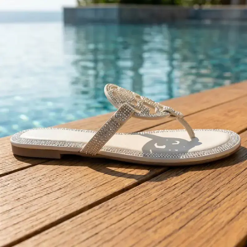 Women's Fashion Rhinestone Sandals Comfortable Lightweight Flip Flops for Summer