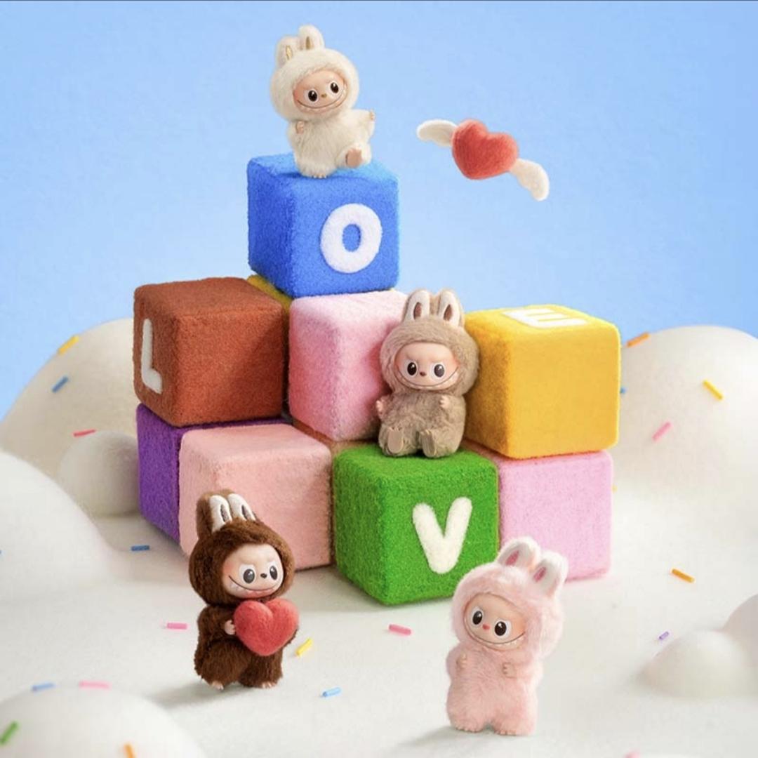 (CatHW10100)Labubu v4 The Monsters Pin for Love Series-Vinyl Plush Pandent Blind Box