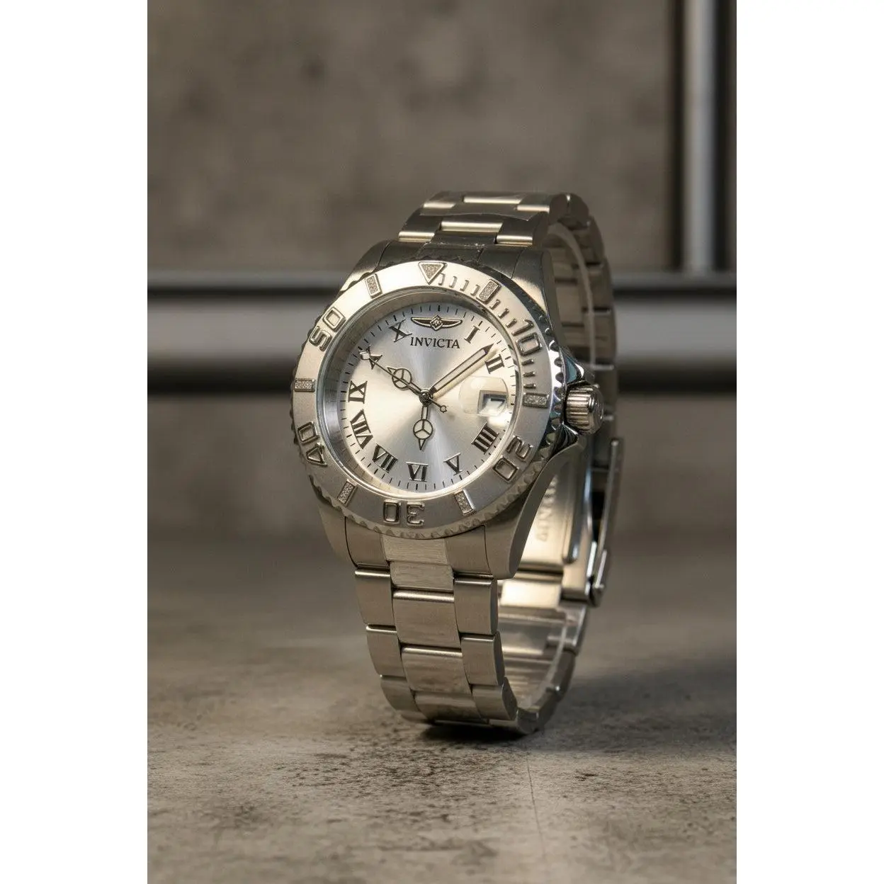 Invicta Pro Diver 12819 Swiss Ronda 515 40mm.06ctw Diamond Silver Watch New Box, Stainless Steel, Roman Numerals, Dive Utility, Luxury Accents, Quartz Calibre, Diamond Markers, Swiss Assembled, 316L Stainless Steel