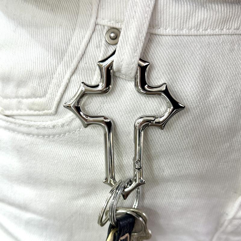 Crusader Carabiner Gothic Cross Metal Keychain Solid Design Zinc Alloy Ideal for Heavy Belt Loop Accessories Bold Streetwear Fashion