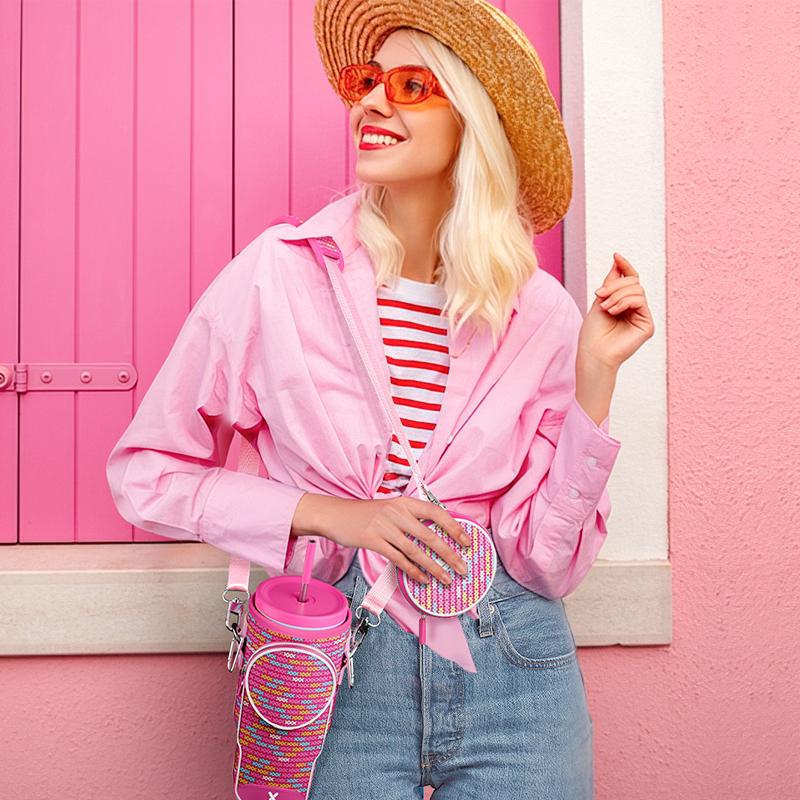 MEOKY water bottle bag, perfect for on-the-go, with an adjustable shoulder strap. Made of high-quality, waterproof and wear-resistant materials.Premium Silicone 3-Compartment Lcd Cube Tray with Leak-Proof Lid - Car Handle Cup.reusable