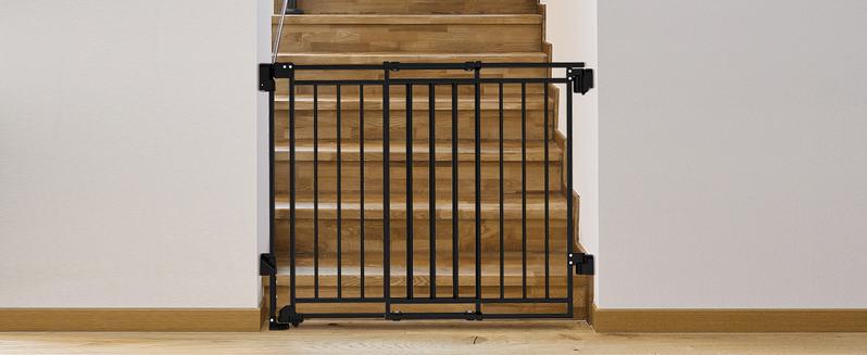 Baby Gate for Stairs Doorways & Kitchen, 26"-44" W x 28" H, No Bottom Bar Dog Gate, One-Handed Auto-Close, Hardware Mount Safety Gate for Dogs & Toddlers, Black/white