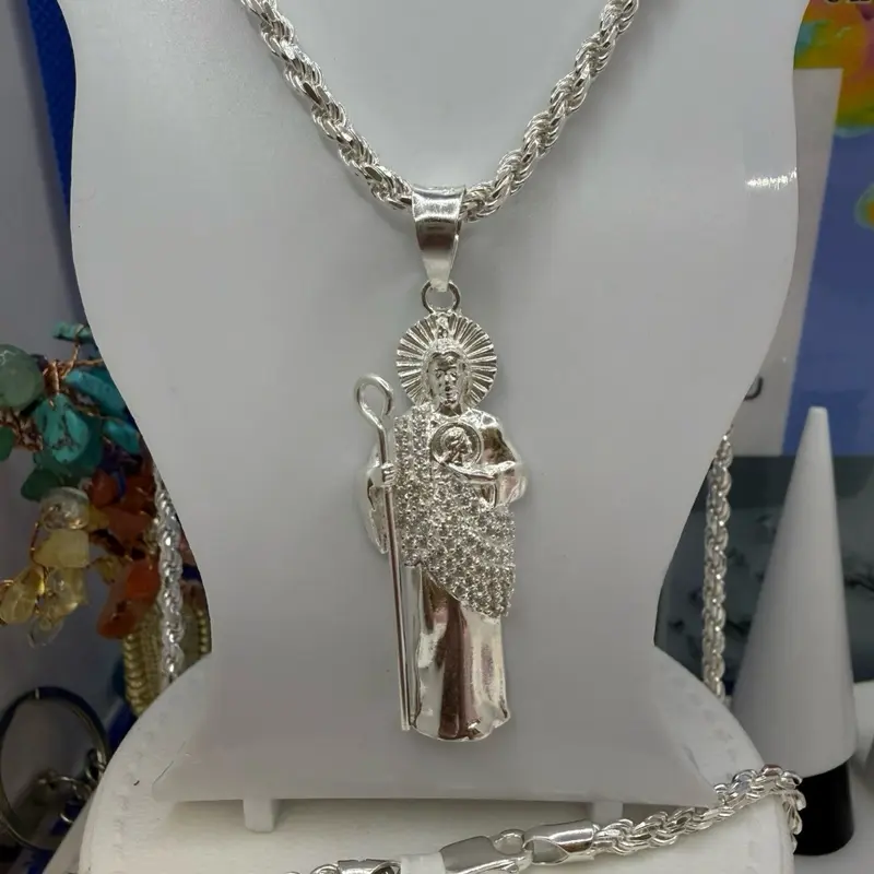 925 sterling silver 24”chain and pendant high quality solid silver pendant it’s Mexican)) cadena y dije de plata Italiana el dije es plata de Mexico 24”pulgadas es solido
