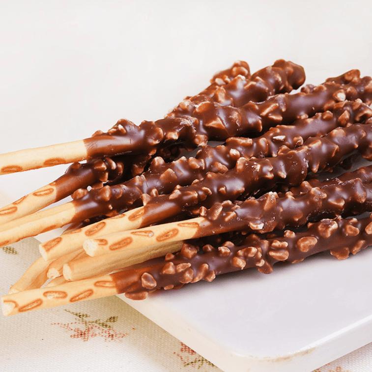 LOTTE Pepero Chocolate Cookie Sticks - Korean Snack, Stray Kids Official Merchandise, Crunchy Biscuit Bar,  Variety of Flavors & Sizes, Ideal for Fans & Collectors  [Shipped With Random Outer Packaging]-Randomly Dropped Idol Packaging